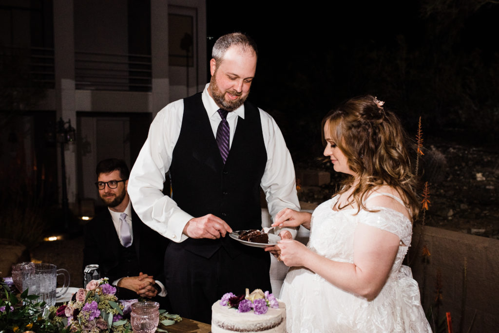 wedding elopement cake cutting